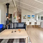 Eljena - 700m From The Sea By Interhome