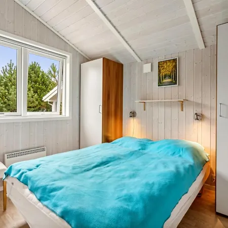 Semesterbostad Eljena - 700m From The Sea By Interhome *