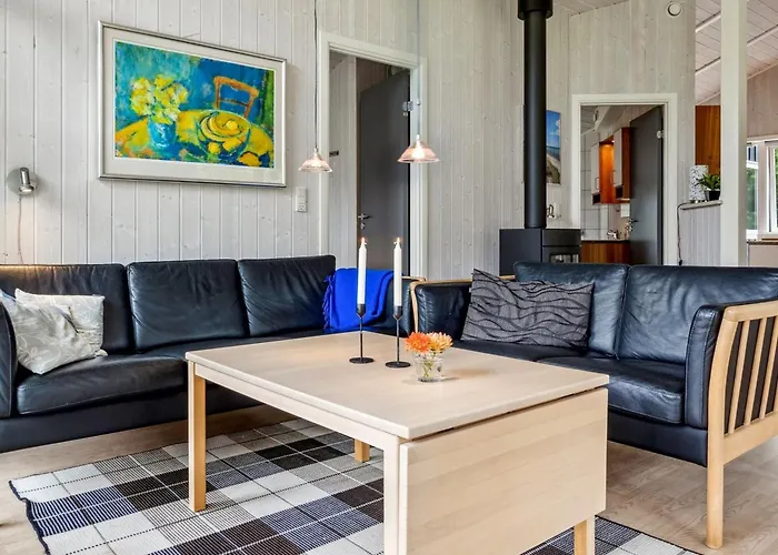 Semesterbostad Eljena - 700m From The Sea By Interhome